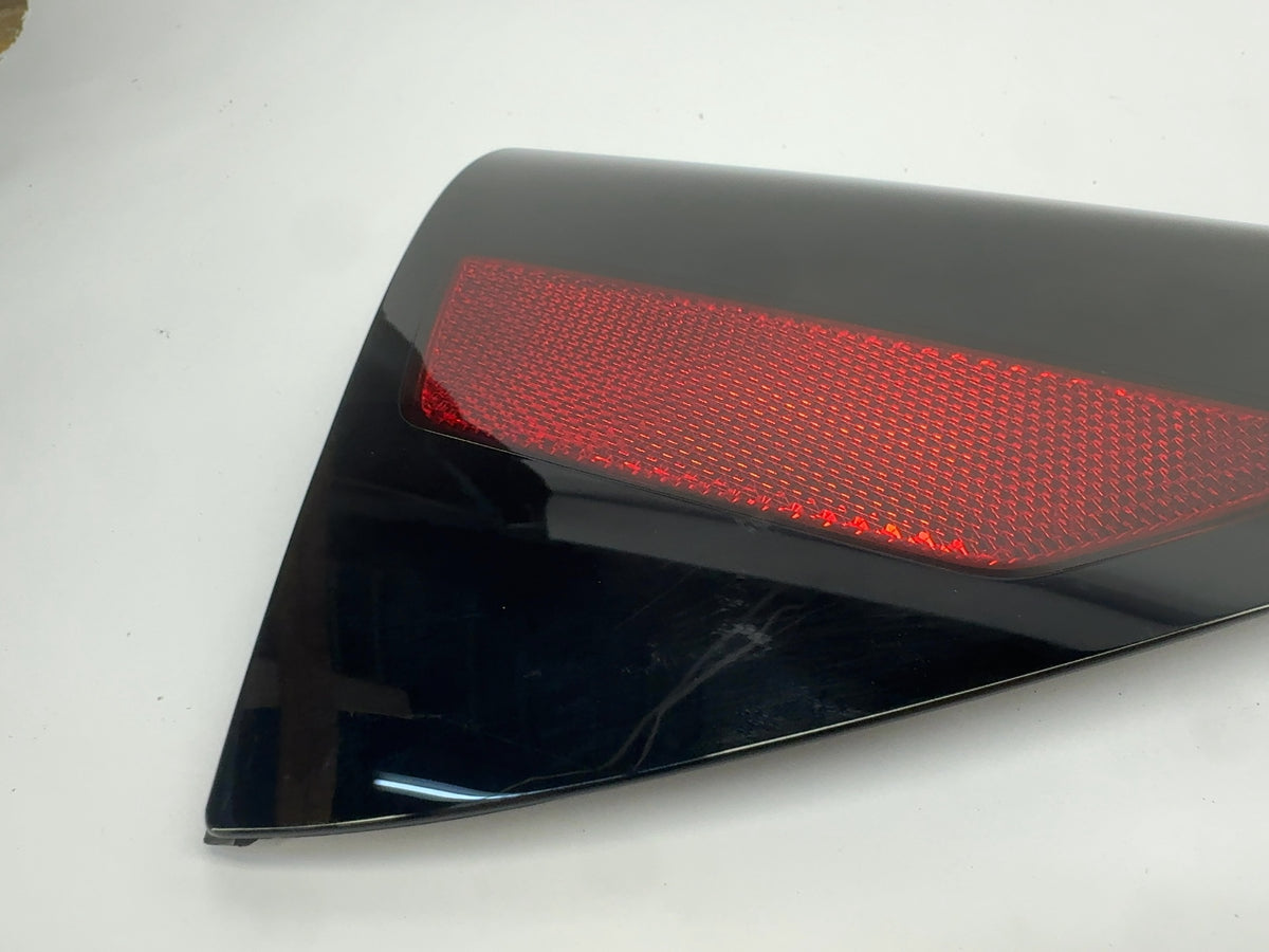 2025-2026 Tesla Model 3 Highland Right Quarter Reflector 1715105-30-A