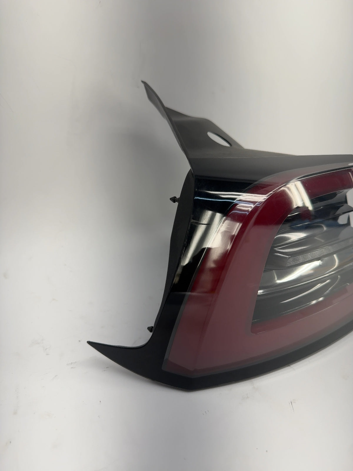 2021-2023 Tesla Model 3 Tail Lamp Rear Bodyside Left 1077397-00-H