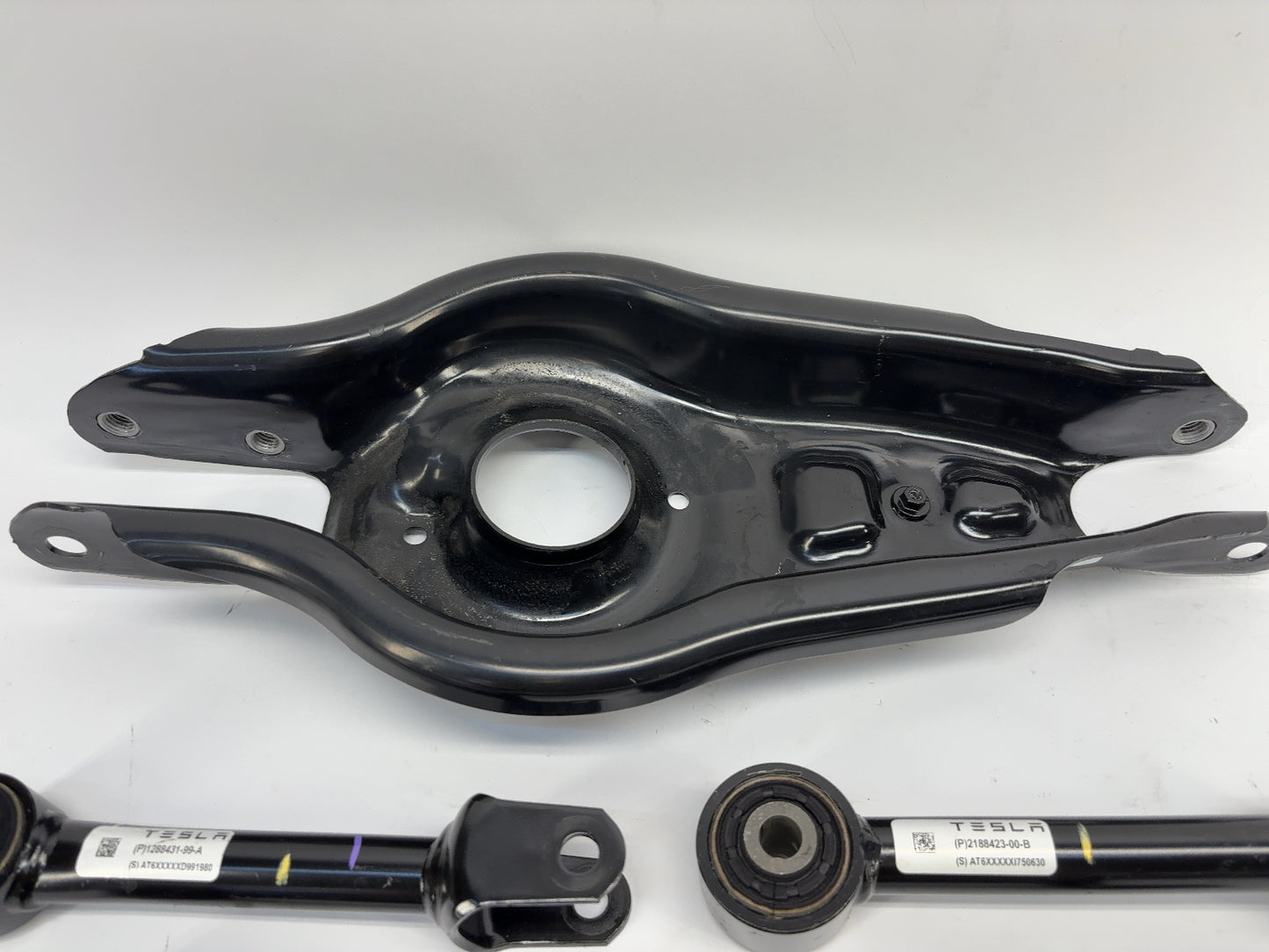 2026 Tesla Model Y Juniper Rear Left Control Arm Set 1288451-0L-A