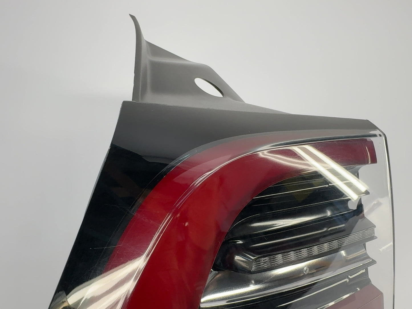2021-2023 Tesla Model 3 Tail Lamp Rear Bodyside Left 1077397-00-H