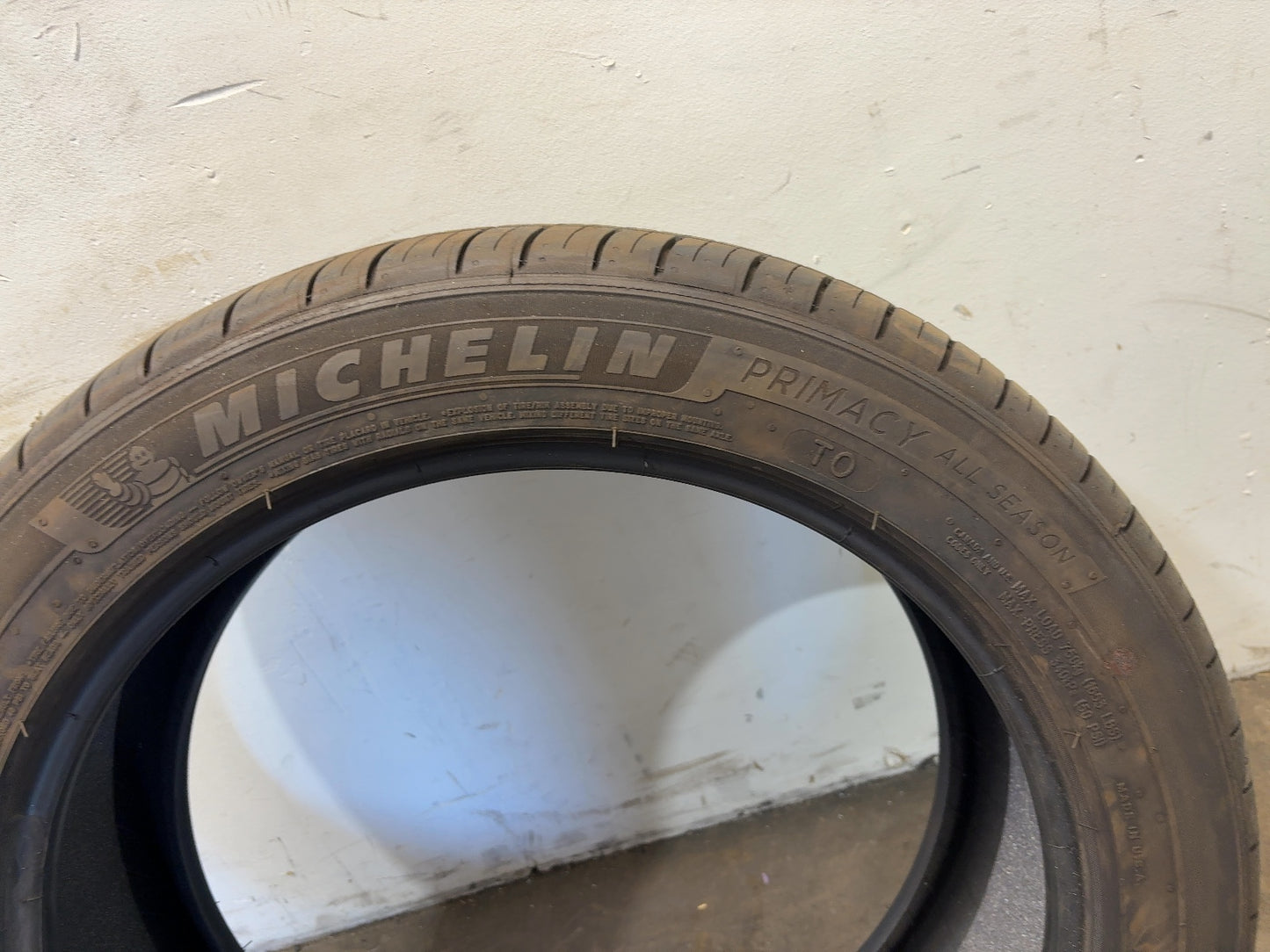 2024-2026 Tesla Model 3 Highland Michelin- Primacy A/s 235/45r18 Tire 1344246-00-A
