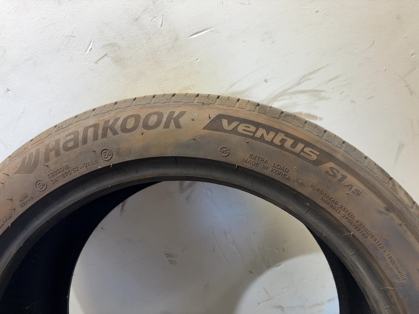 2024 Tesla Model 3 Highland Hankook Ventus S1 As 235/45r18 Tire 1344292-00-A