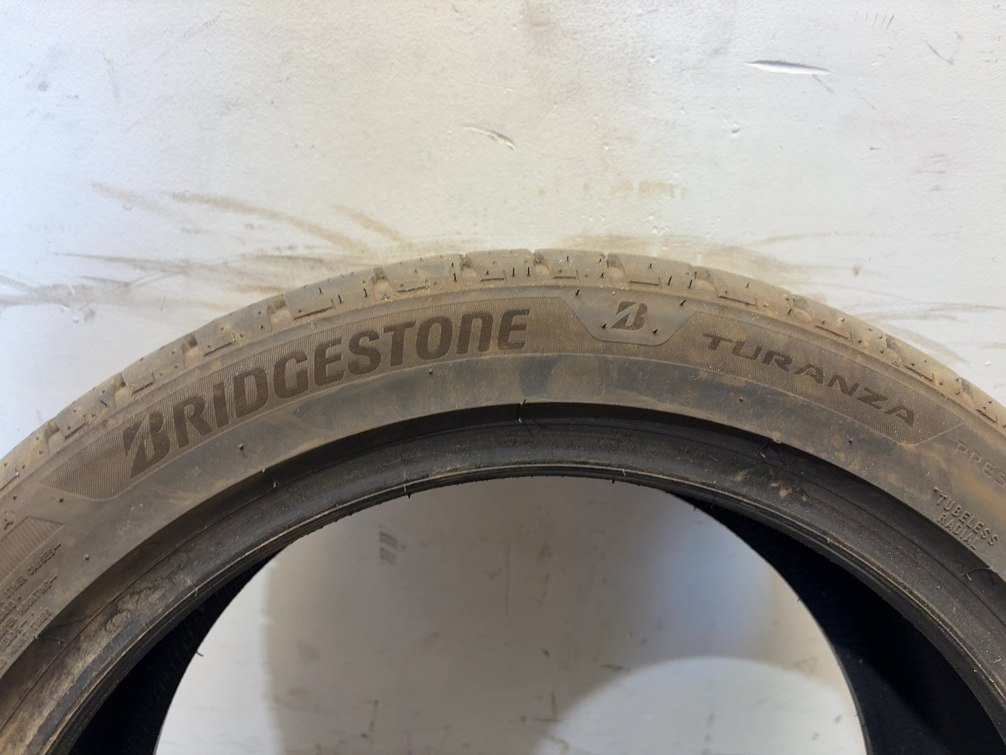 2023 Tesla Model 3 Bridgestone Turanza S1 As 235/45r18 Tire 1044255-11-B
