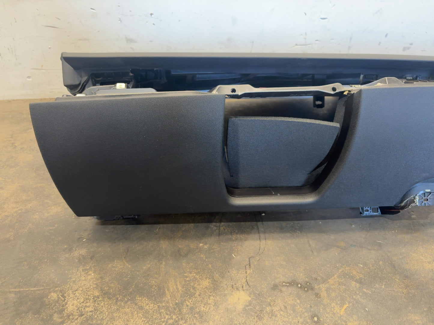 2020-2025 Tesla Model 3 Dash Panel With Airbag 1077823-00-G