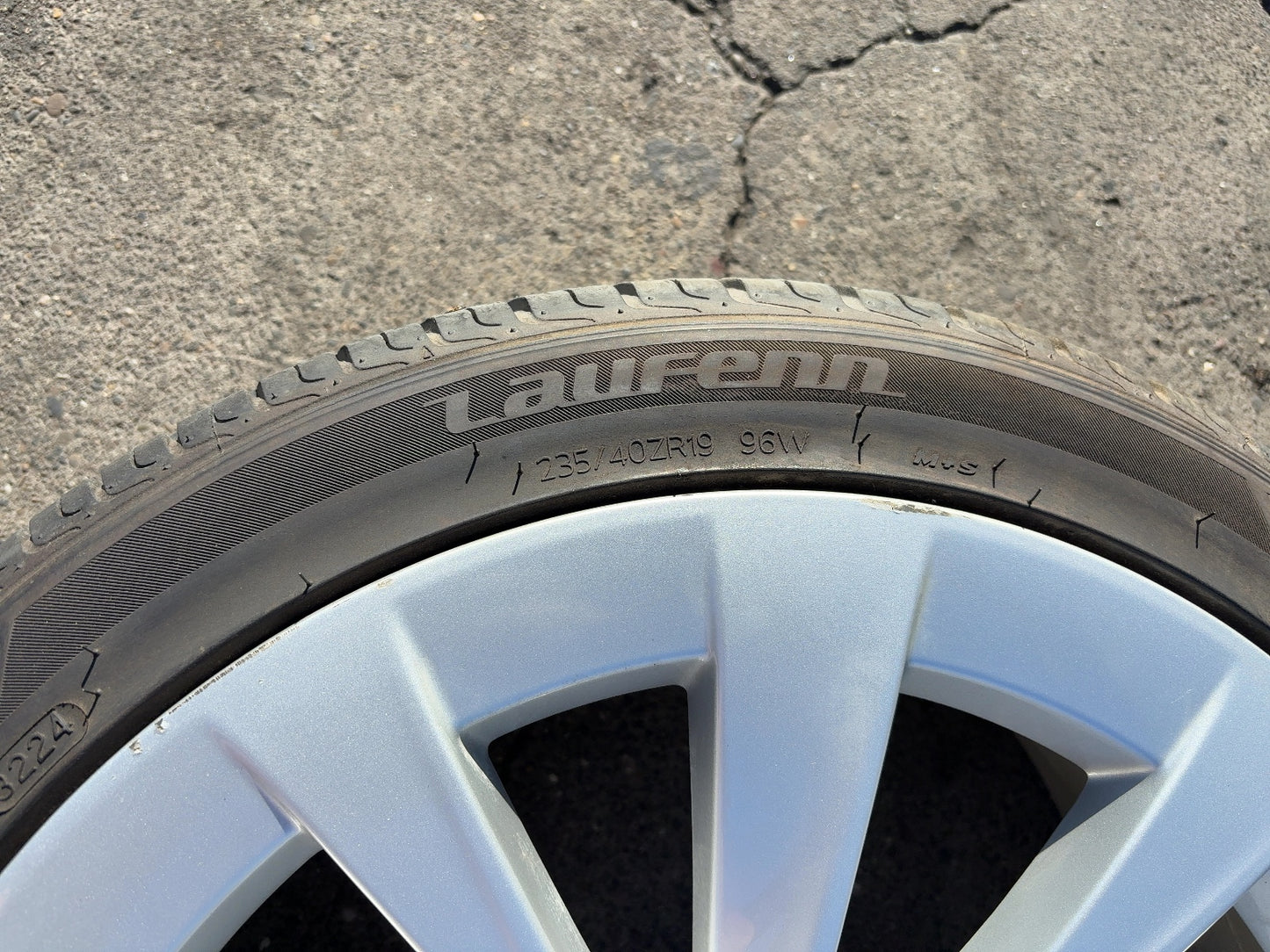 2017-2023 Tesla Model 3 Laufenn - S Fit A/s 235/40r19 Wheel 1234264-00-A