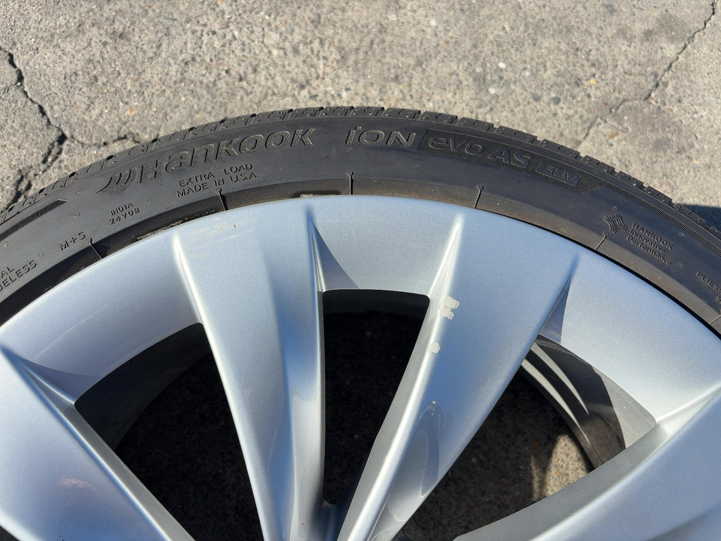2025 Tesla Model Y Hankook - Ion Evo A/s 255/40r20 Wheel 2188243-00-A