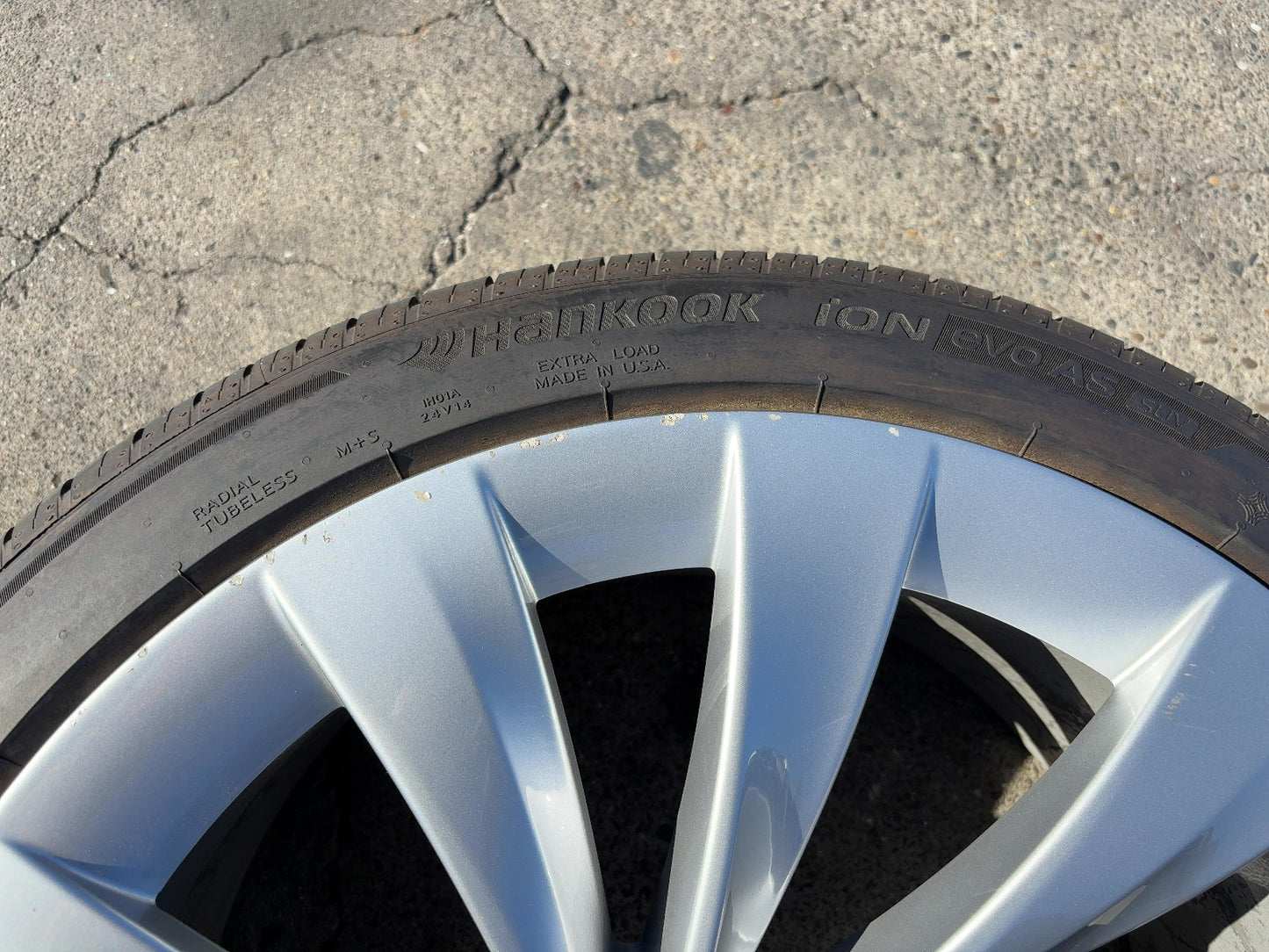 2025 Tesla Model Y Hankook - Ion Evo A/s 255/40r20 Wheel 2188243-00-A