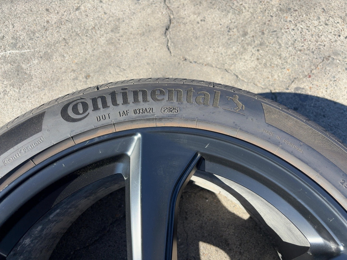 2025 Tesla Model Y Juniper Continental - Pro Contact Rx A/s 255/45/r19 Wheel 1188213-00-B