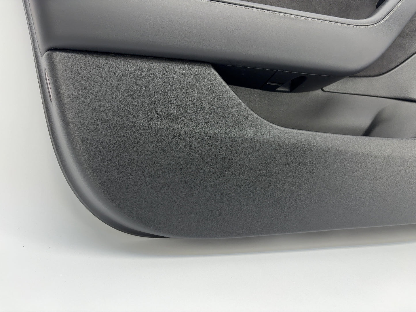2021-2023 Tesla Model 3 Front Left Door Panel 1588126-01-D