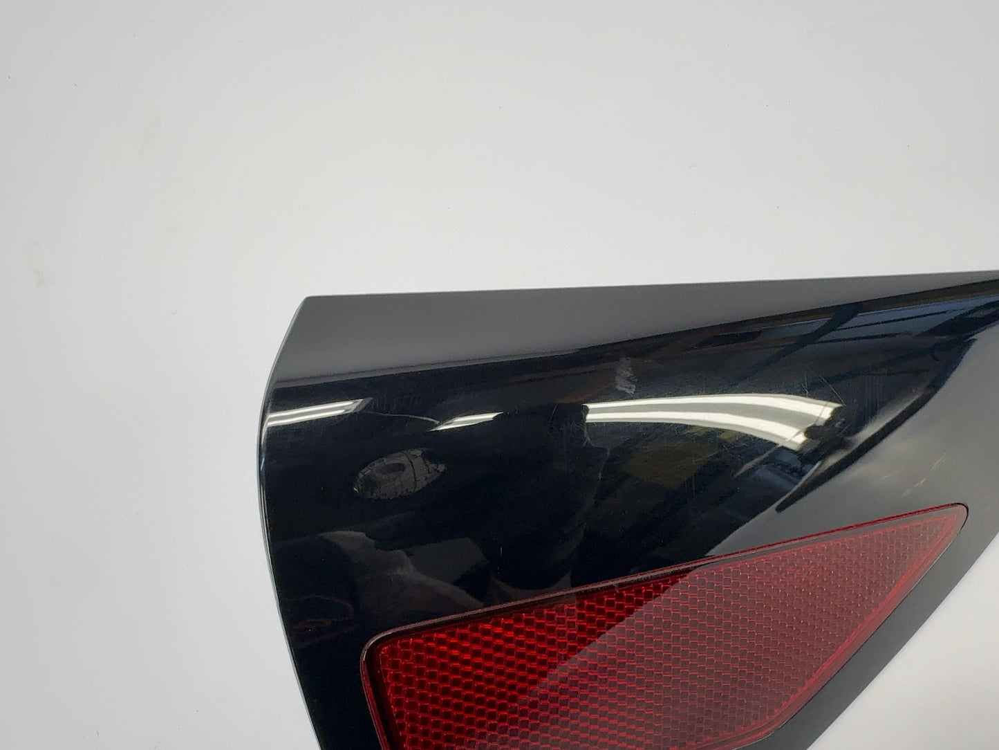 2021-2022 Tesla Model 3 Right Quarter Reflector 1518783-00-A