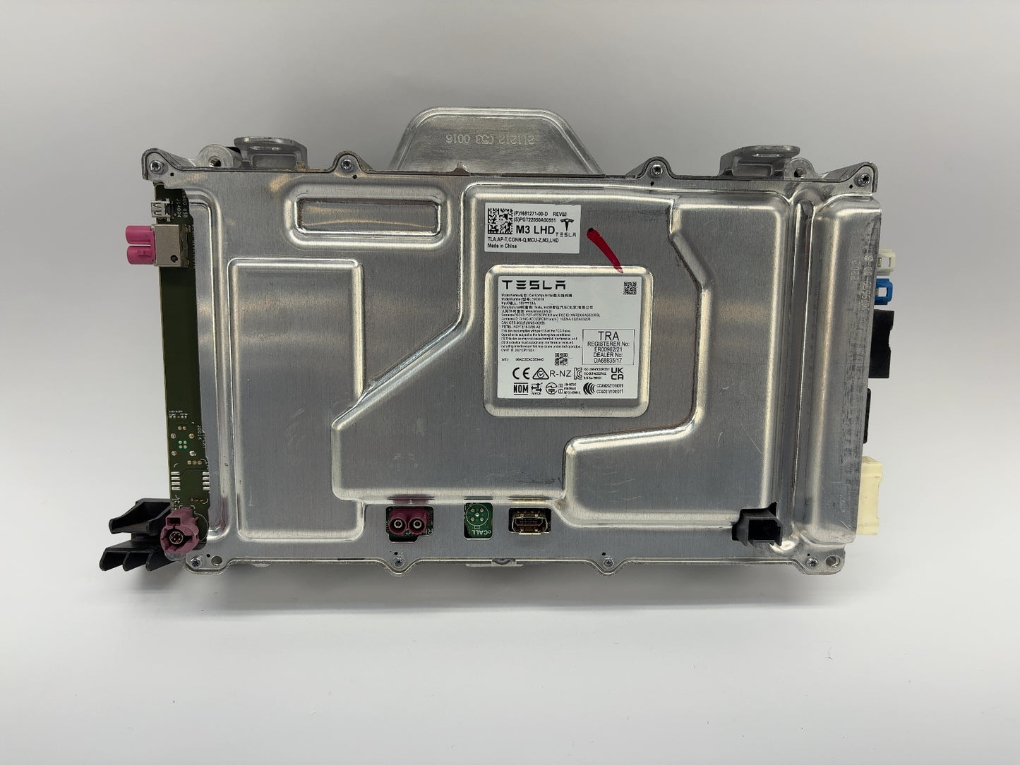 2022 Tesla Model 3 Car Computer With Security Module 1681271-00-D