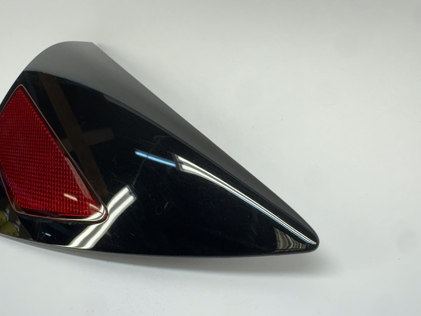2021-2022 Tesla Model 3 Right Quarter Reflector 1518783-00-A