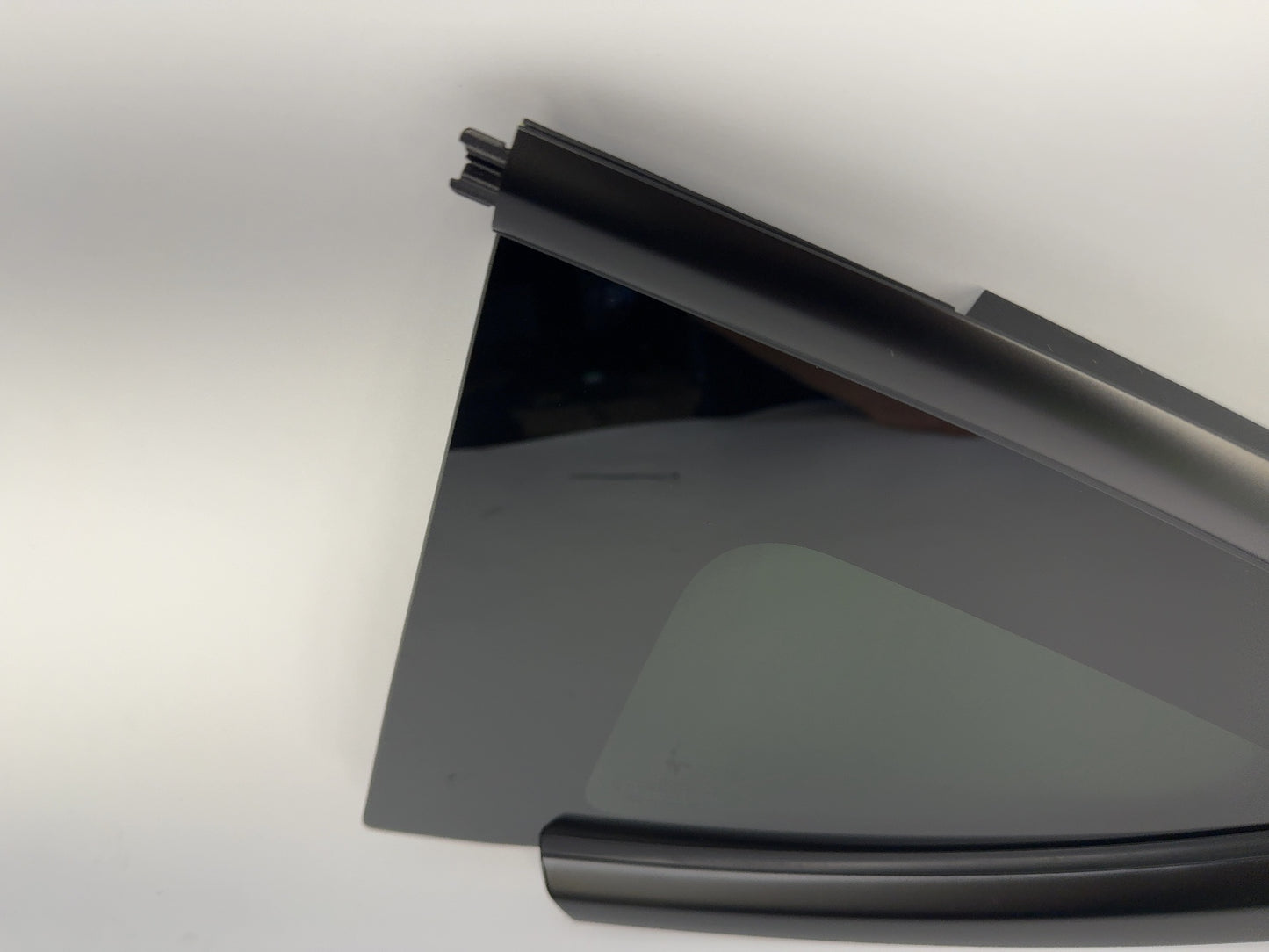 2023-2025 Tesla Model Y Left Quarter Glass 1495740-00-J