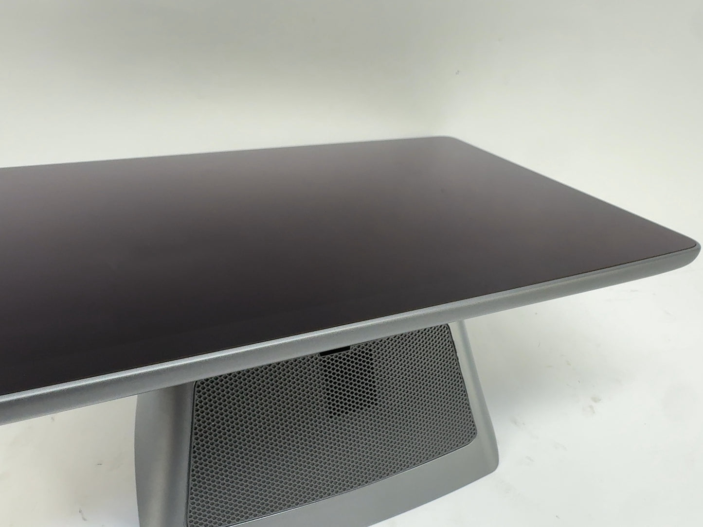 2023-2025 Tesla Model Y Center Display 1089543-00-K