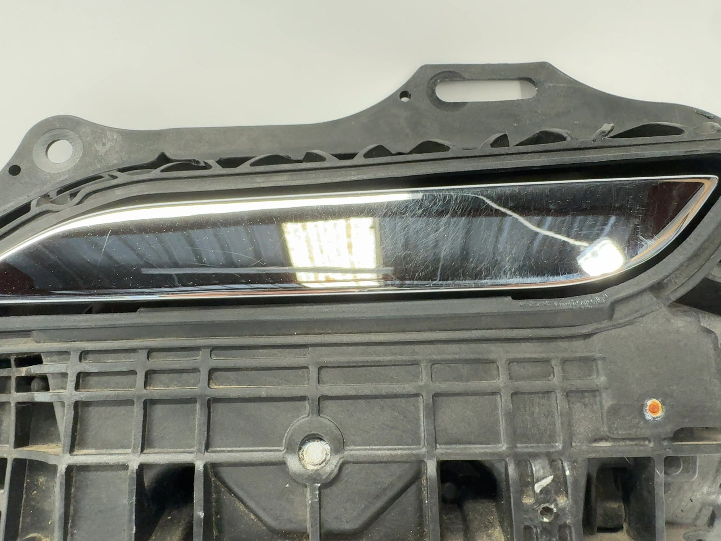 2015-2016 Tesla Model S Rear Left Exterior Door Handle 1007375-00-L