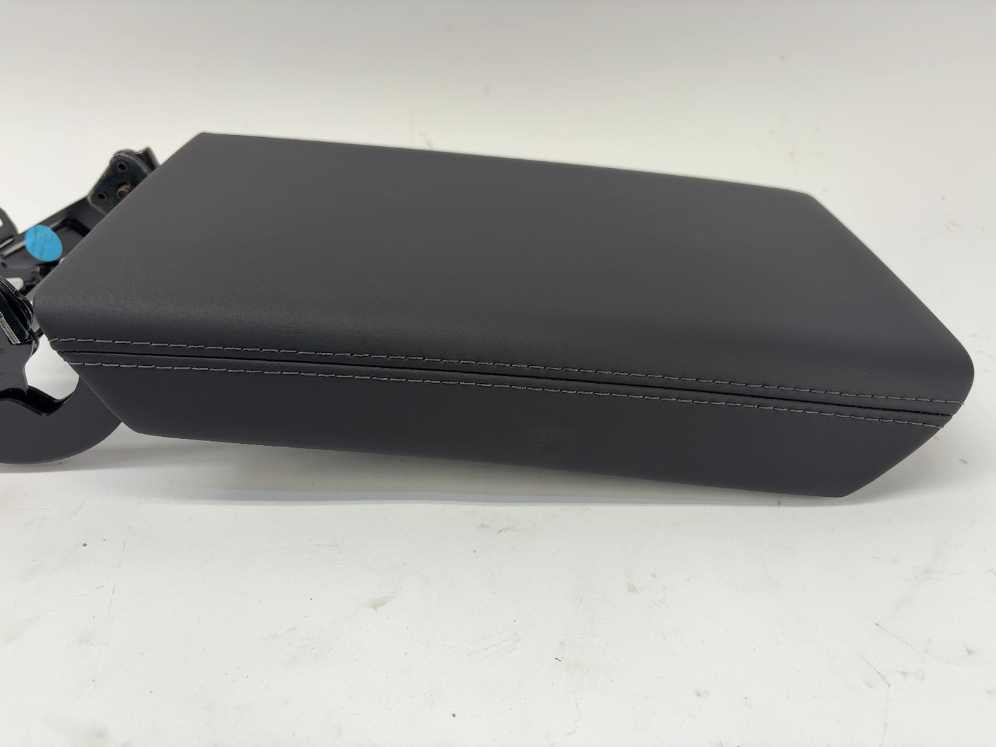 2025-2026 Tesla Model 3 Highland Center Console Armrest 1714422-24-G