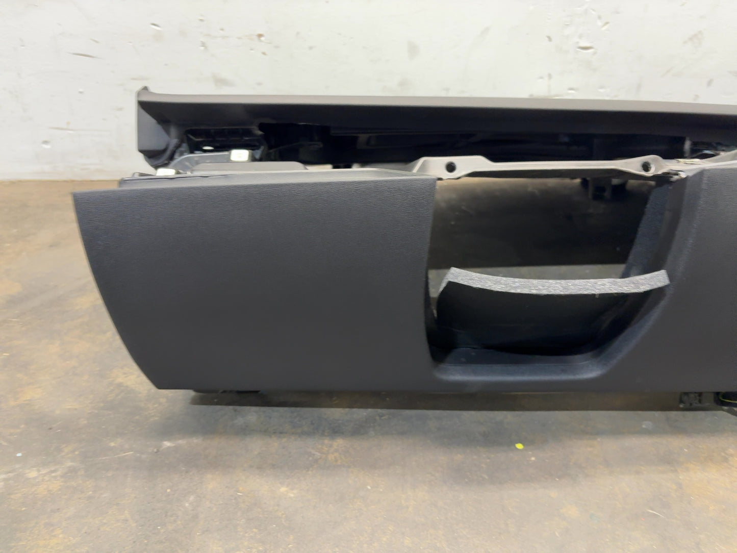 2020-2025 Tesla Model 3 Dash Panel With Airbag 1077823-00-G