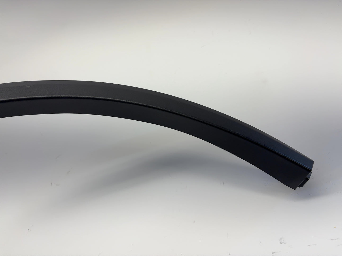 2026 Tesla Model Y Juniper Rear Fender Garnish Right 1937596-00-D