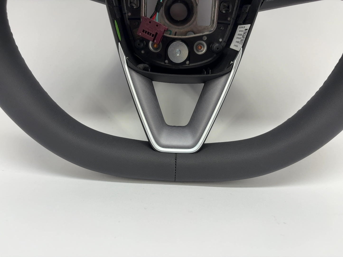 2026 Tesla Model Y Juniper Steering Wheel 2003660-00-H