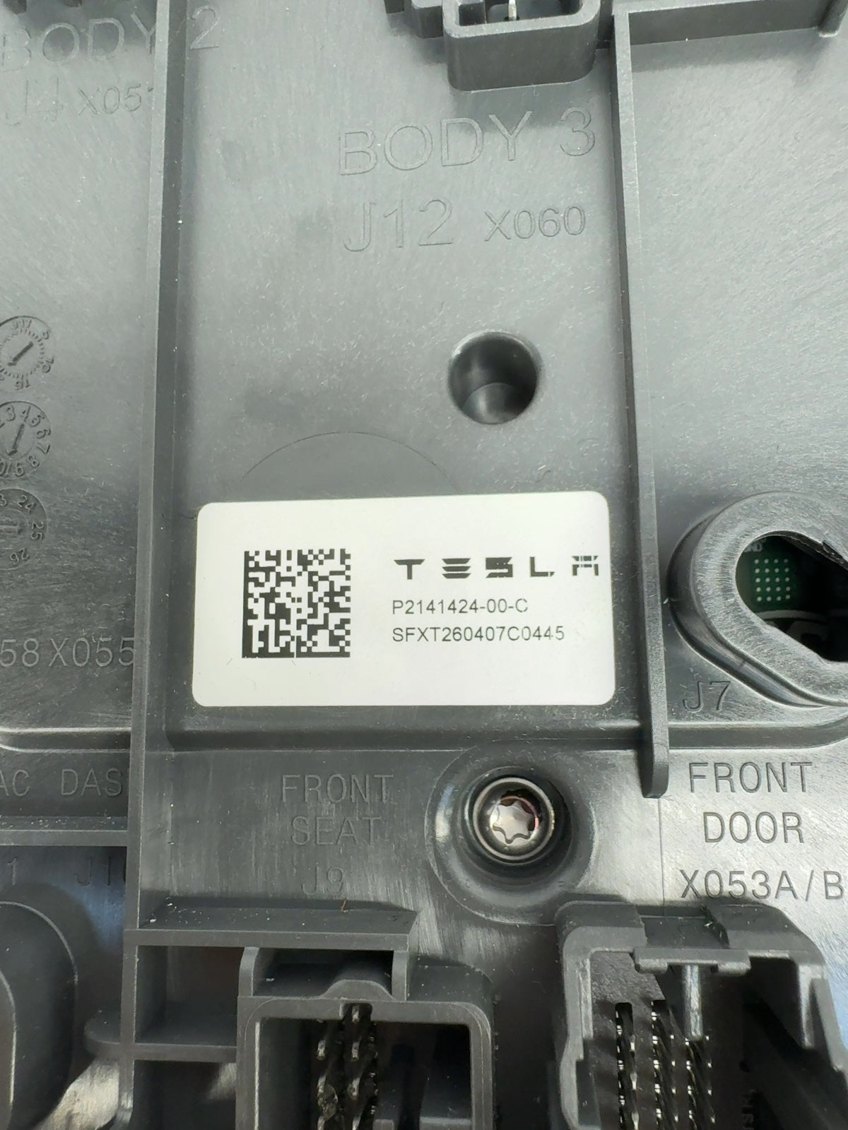 2026 Tesla Model Y Juniper Vc Controller Right 2141424-00-C