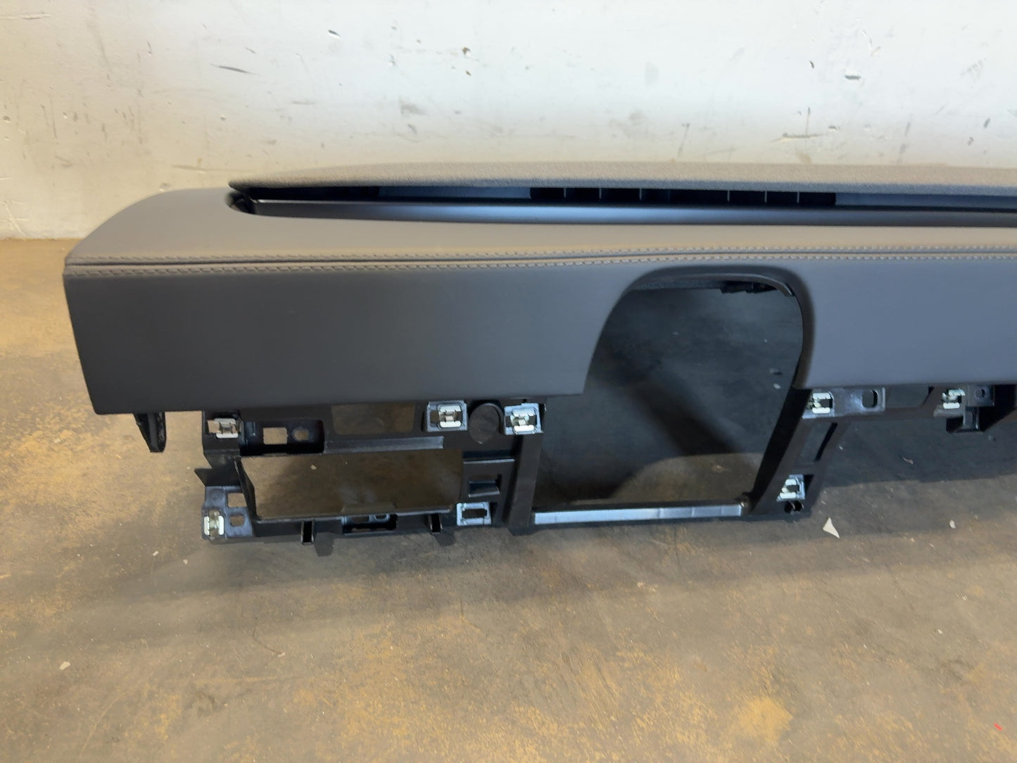 2026 Tesla Model Y Juniper Dash Panel With Airbag 2032385-55-F