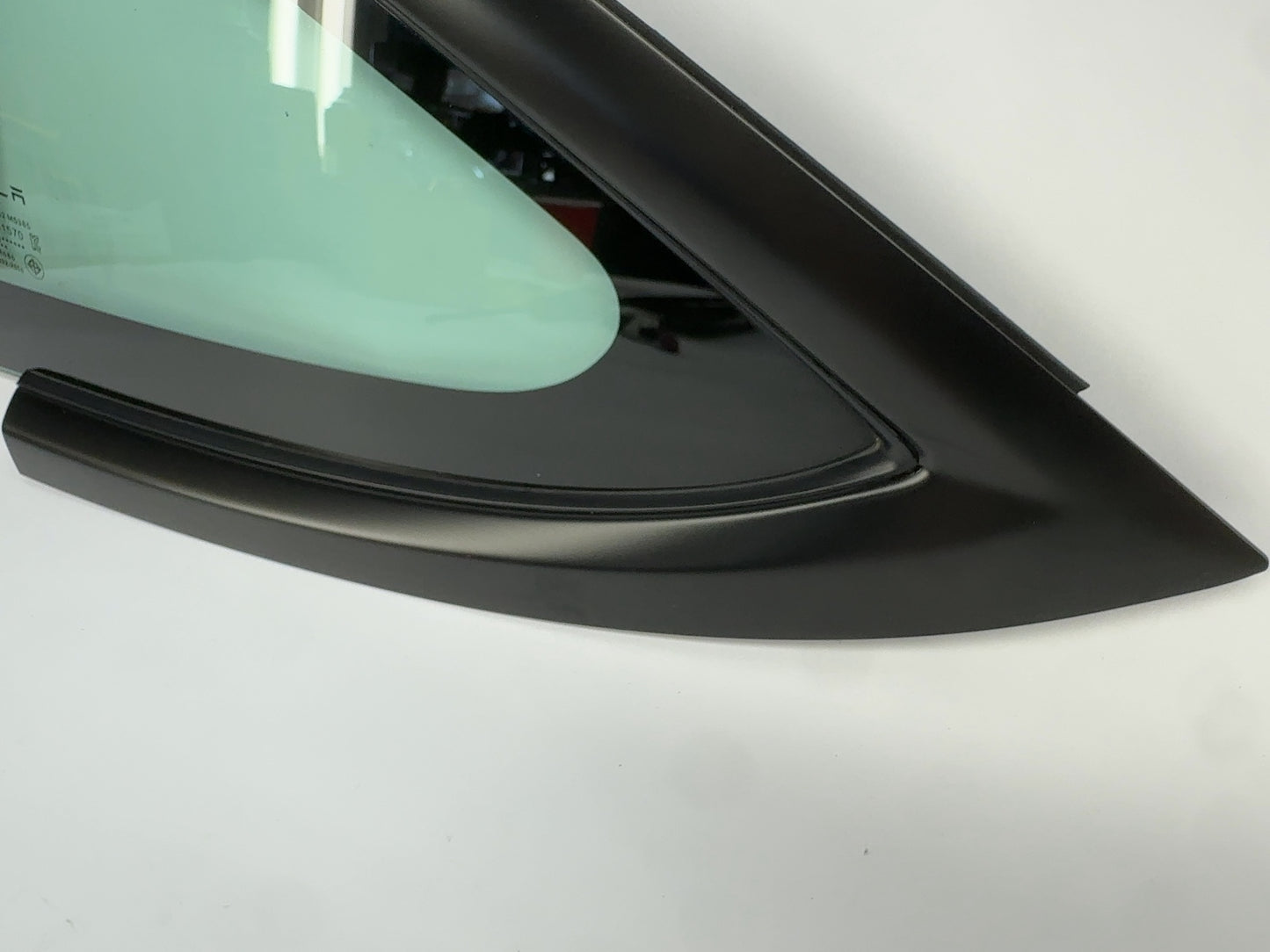 2023 Tesla Model 3 Left Quarter Glass 1514978-01-D