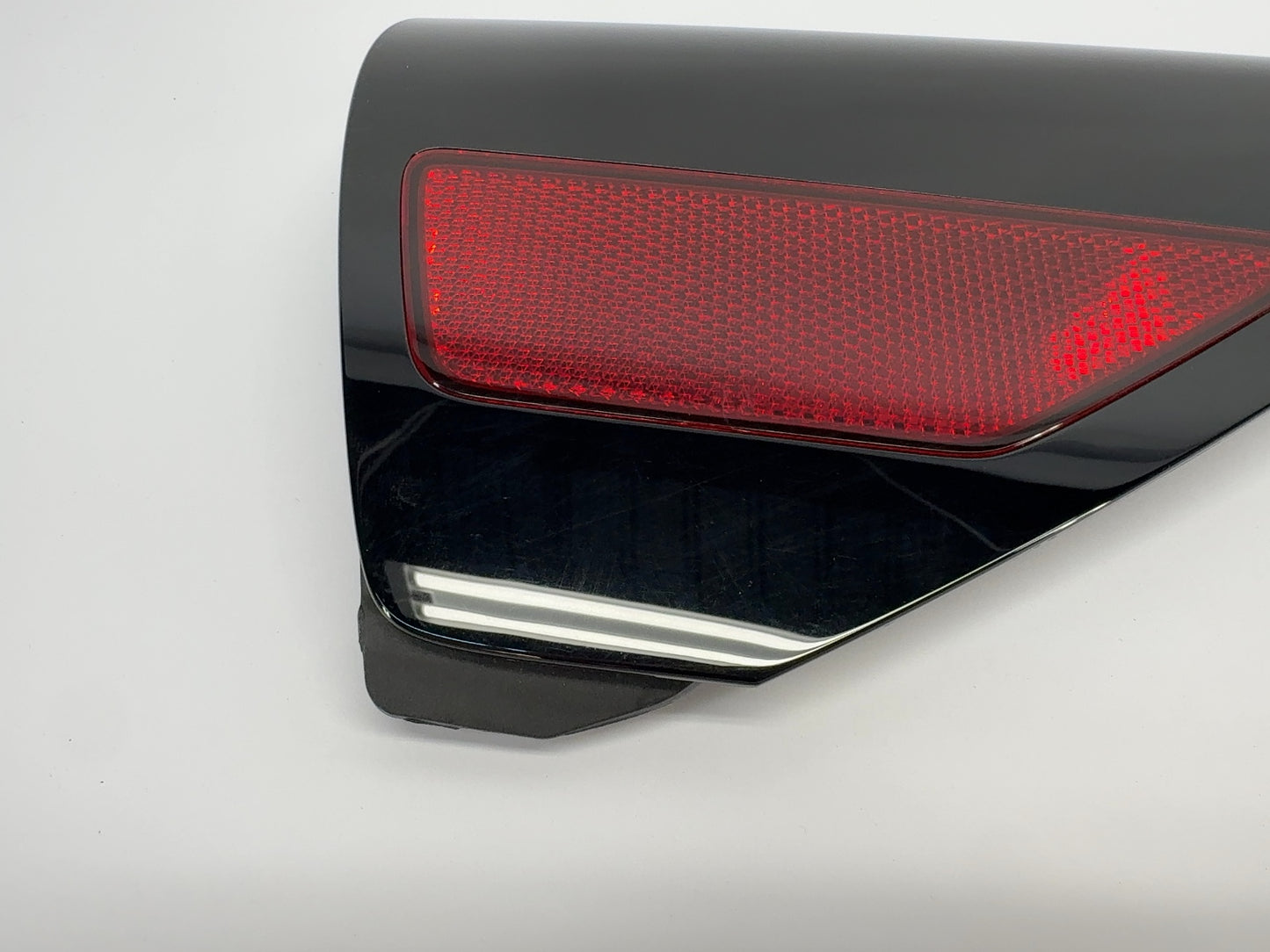 2021-2023 Tesla Model 3 Right Quarter Reflector 1518783-00-B