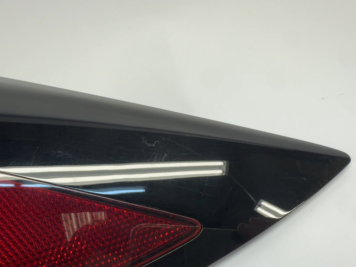 2021-2022 Tesla Model 3 Right Quarter Reflector 1518783-00-A