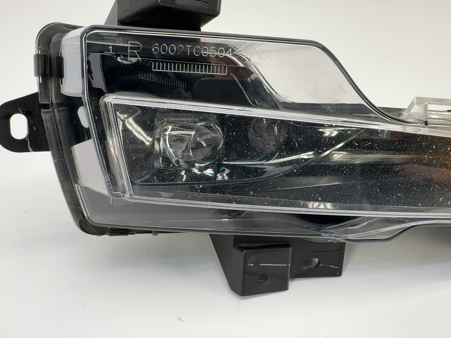 2018 Tesla Model 3 Right Passenger Fog Lamp 1077392-00-D