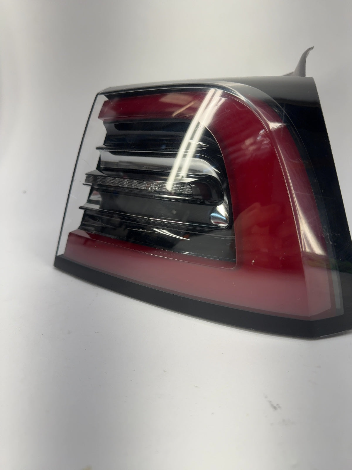 2018-2021 Tesla Model 3 Tail Lamp Rear Bodyside Right 1077398-00-F