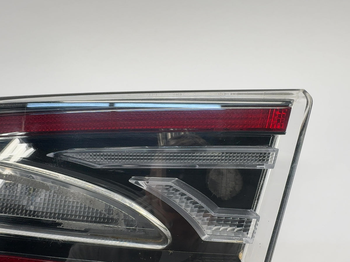 2015-2017 Tesla Model S Liftgate Tail Lamp Right 6005924-00-D