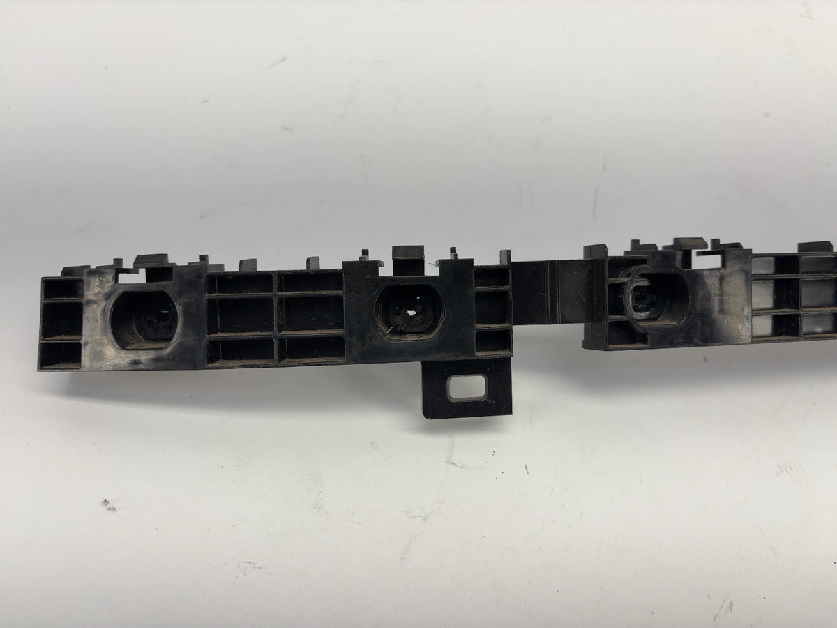 2015 Tesla Model S Rear Bumper Bracket Right 1065459-00-C