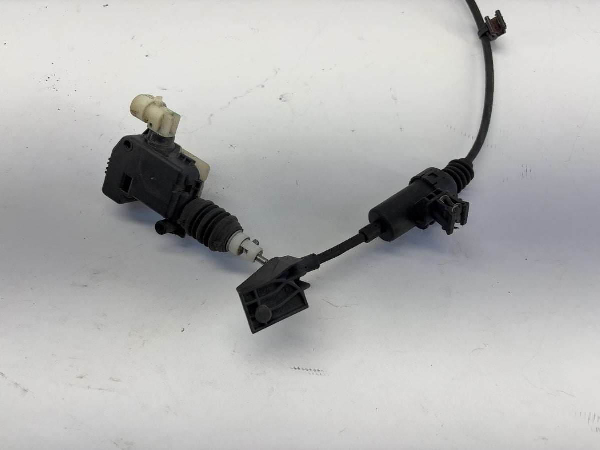 2015 Tesla Model S Hood Latch With Actuators 1033011-00-A