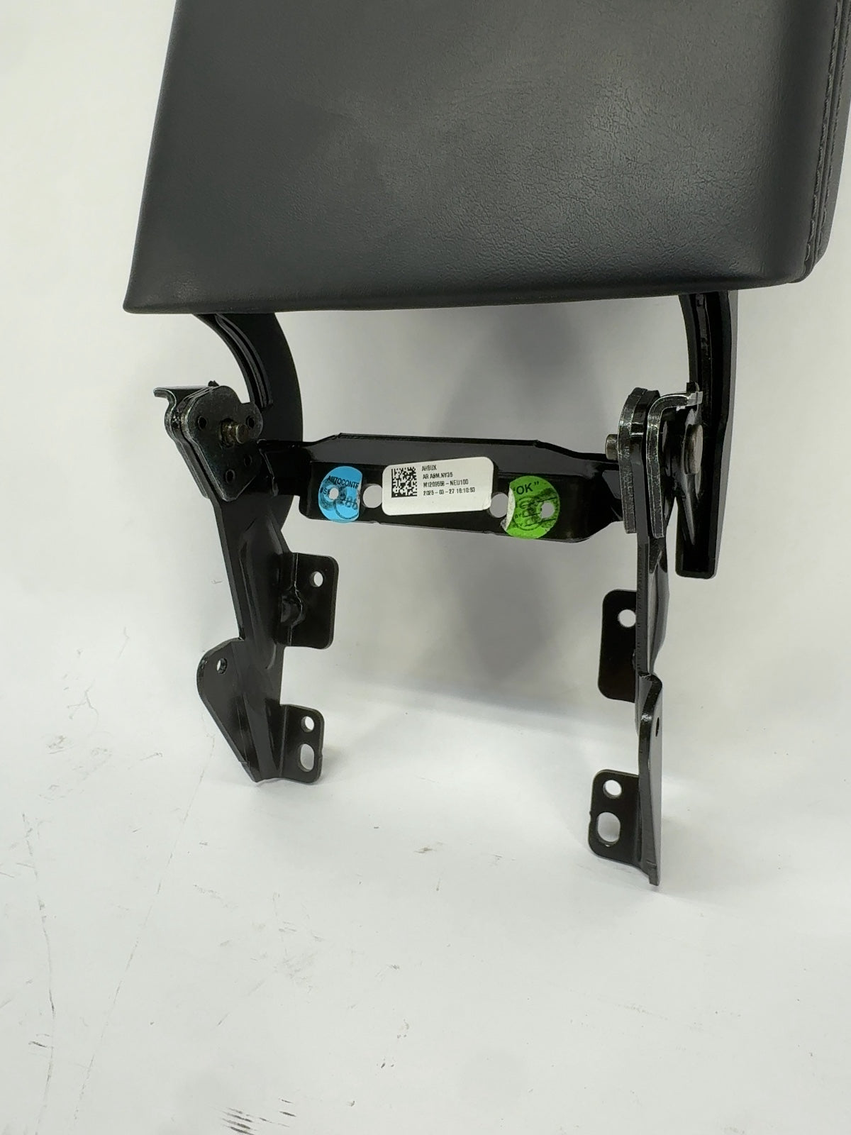 2025-2026 Tesla Model 3 Highland Console Armrest 1878977-24-D