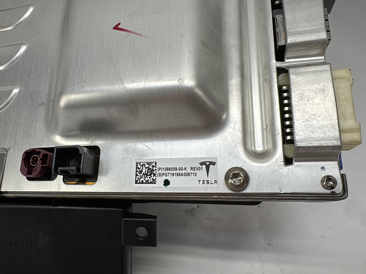 2018 Tesla Model 3 Car Computer With Security Module 1098058-00-K