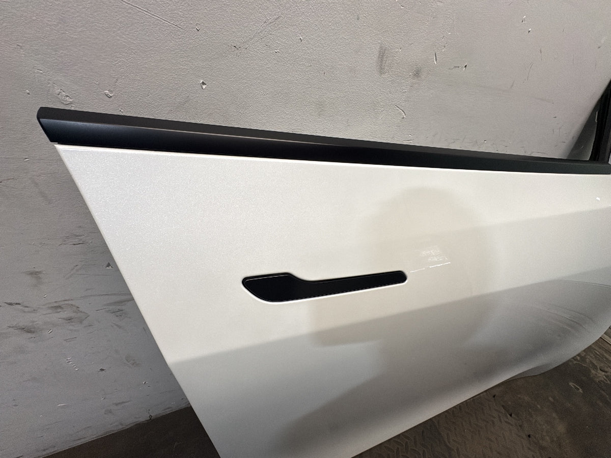 2020-2025 Tesla Model Y Front Right Door Shell 1501462-E0-A