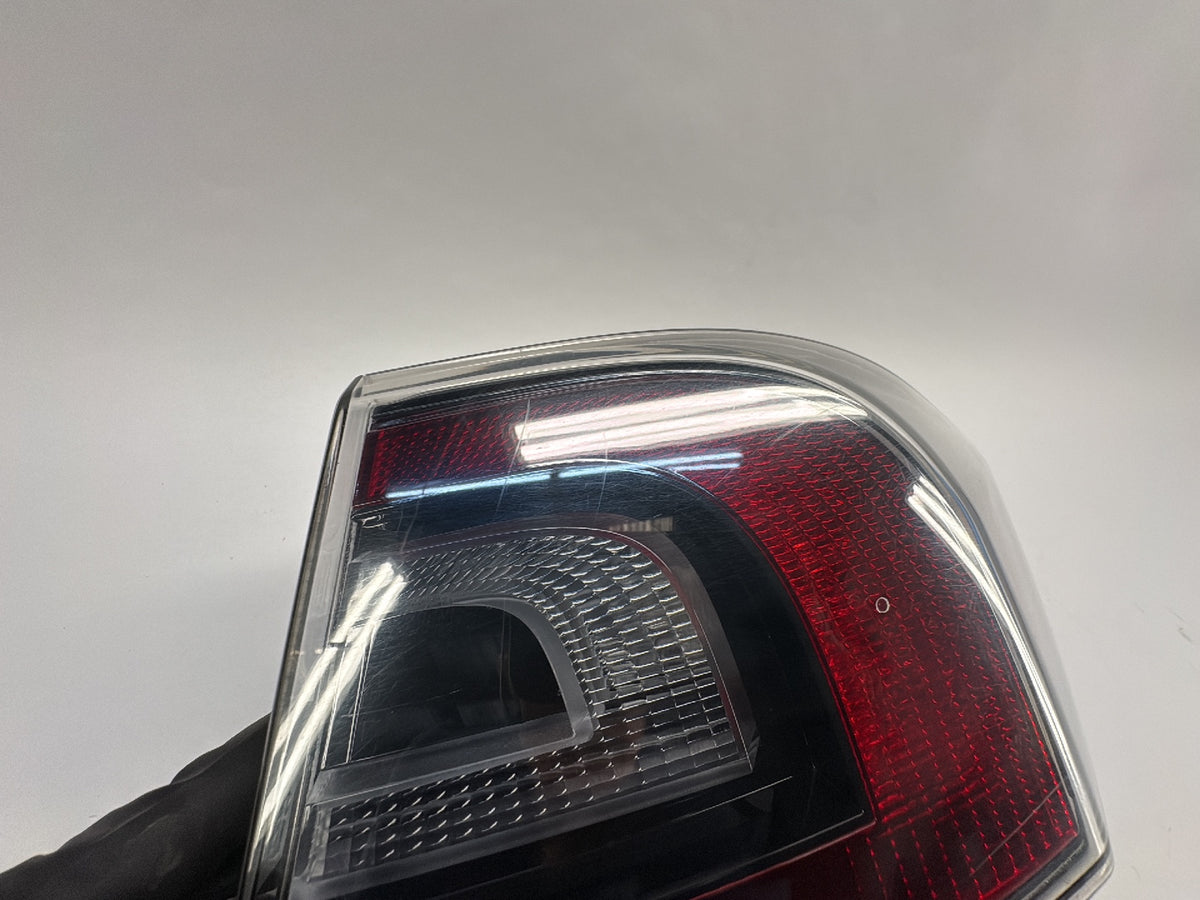 2013 Tesla Model S Right Tail Lamp 6005919-00-C