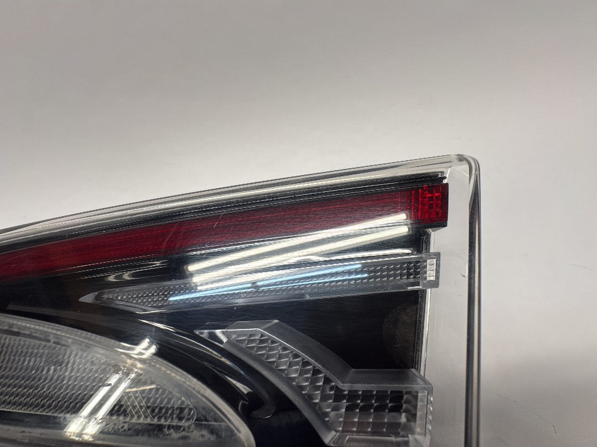 2013 Tesla Model S Liftgate Tail Lamp Right 6005924-00-C
