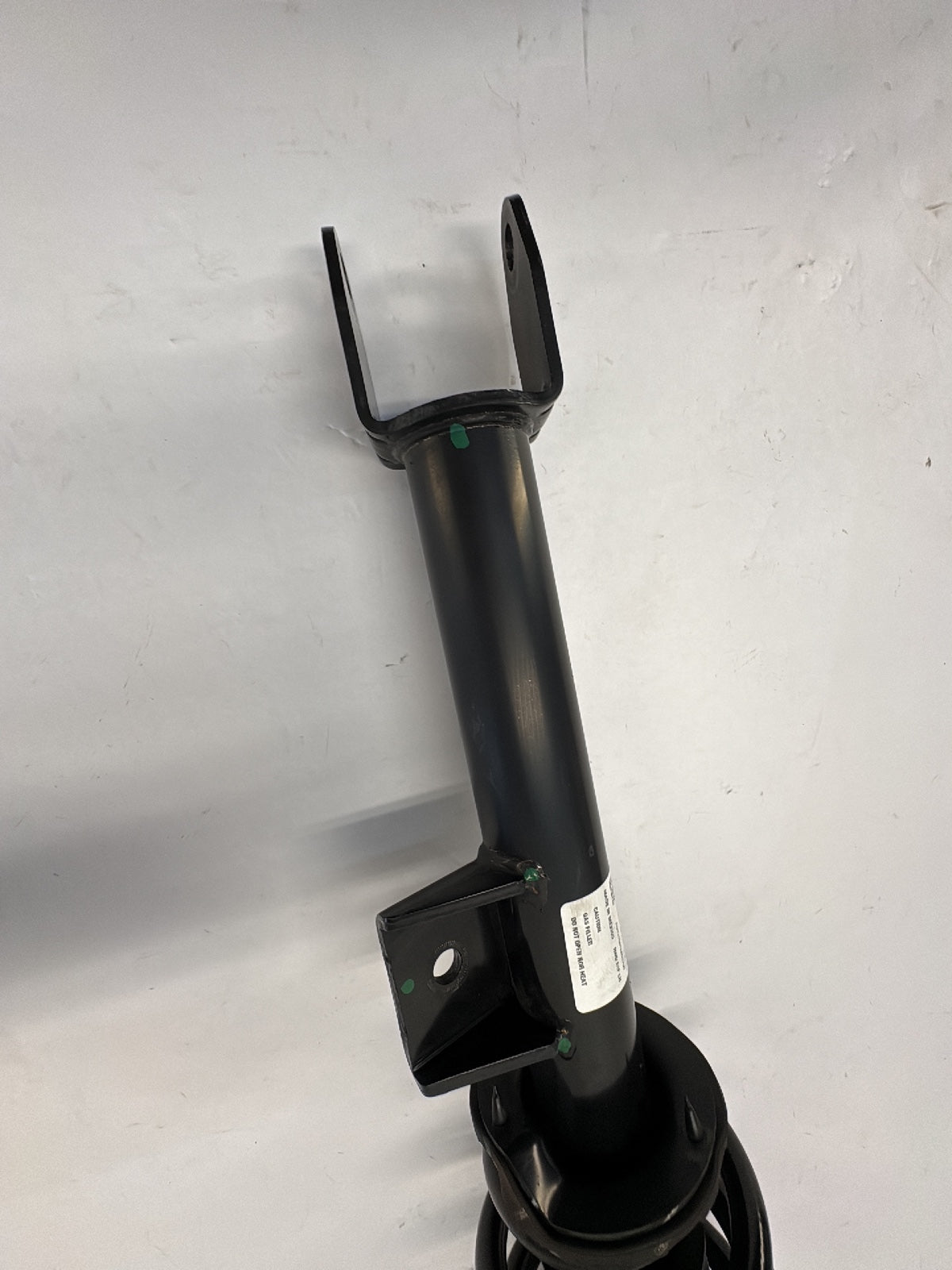 2021 Tesla Model Y Front Left Strut Absorber 1188364-00-B