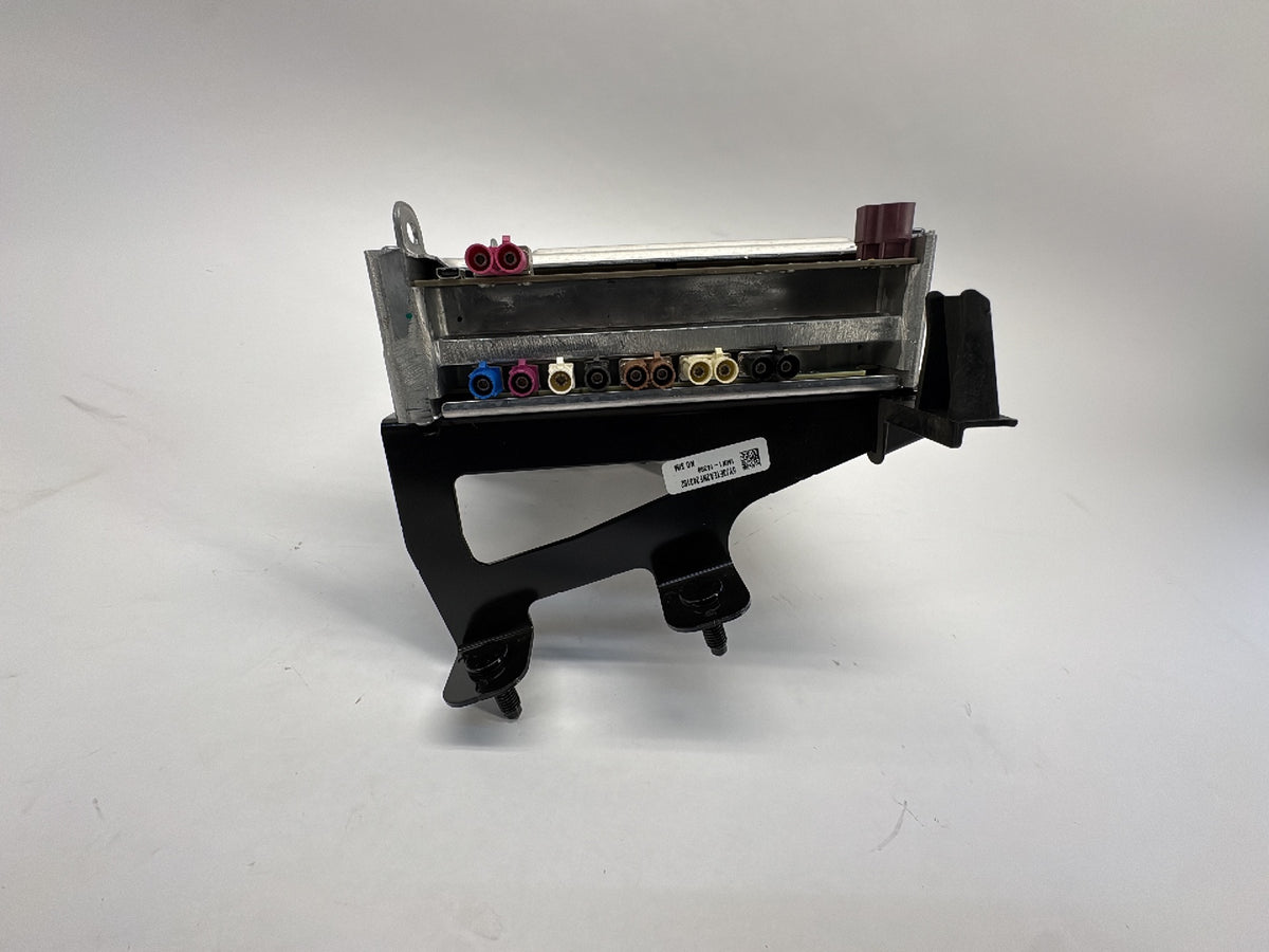 2022 Tesla Model 3 Car Computer With Security Module 1681271-00-D