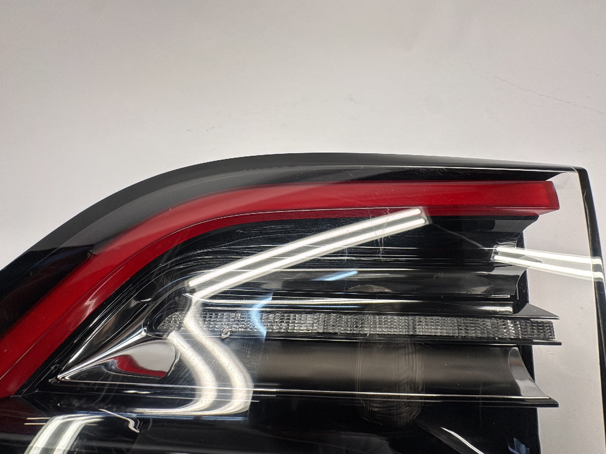 2021-2023 Tesla Model Y Right Tail Lamp Trunk Mounted Global 1502089-00-B