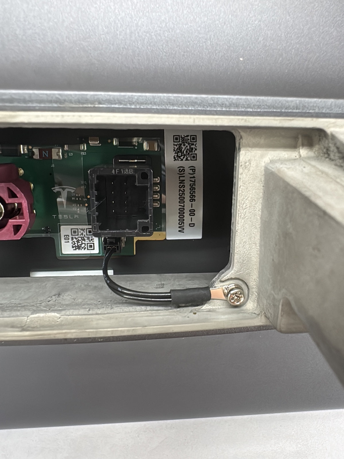 2024-2026 Tesla Model 3 Highland Center Display 1756566-00-D