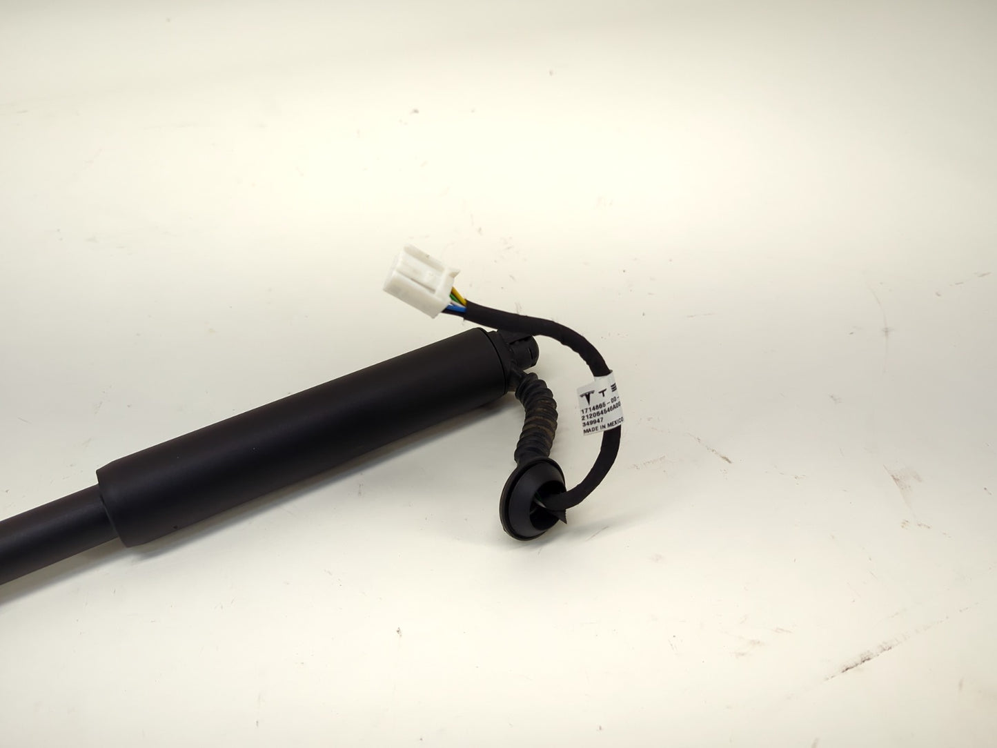 2024 Tesla Model 3 Highland Trunk Power Strut Left Hand 1714865-00-D