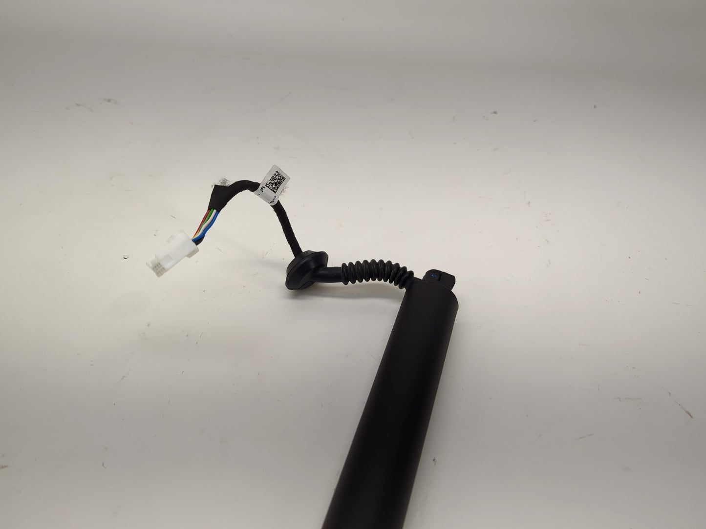 2024 Tesla Model 3 Highland Trunk Power Strut Right Hand 1714866-00-D