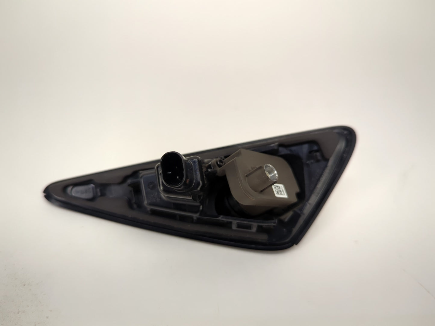 2024-2025 Tesla Model Y Side Repeater Camera Left 1637041-0L-B