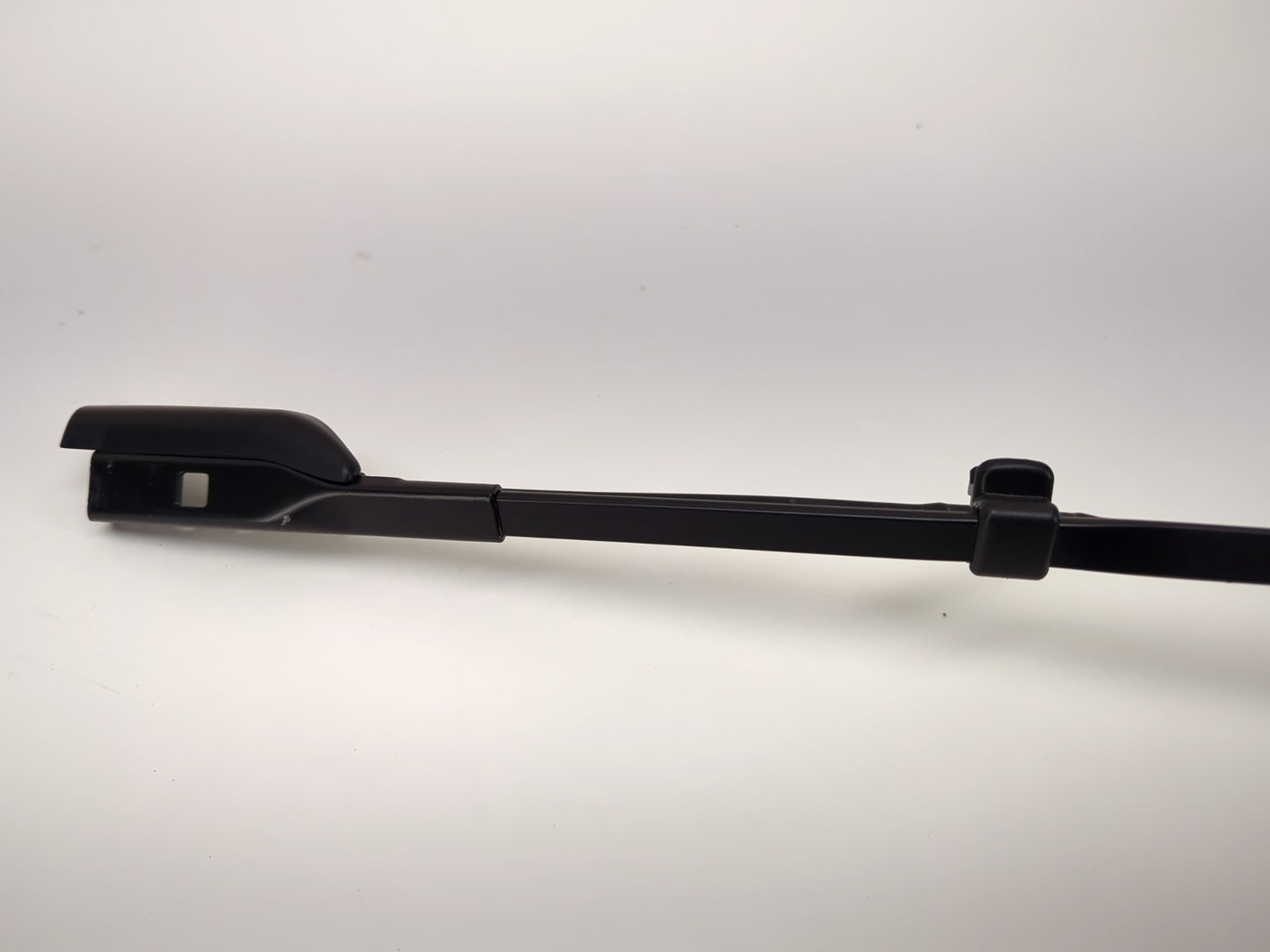 2025 Tesla Model Y Arm And Blade Driver Left 1658941-00-B