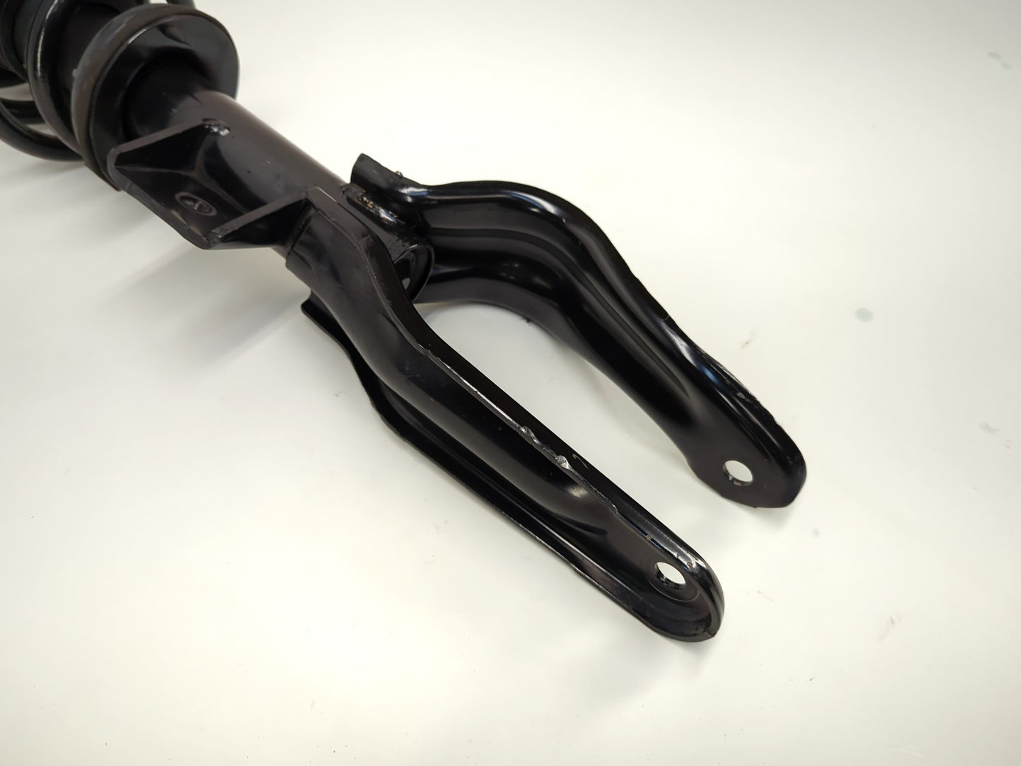 2022 Tesla Model 3 Front Right Strut Absorber Sport 1044368-00-G