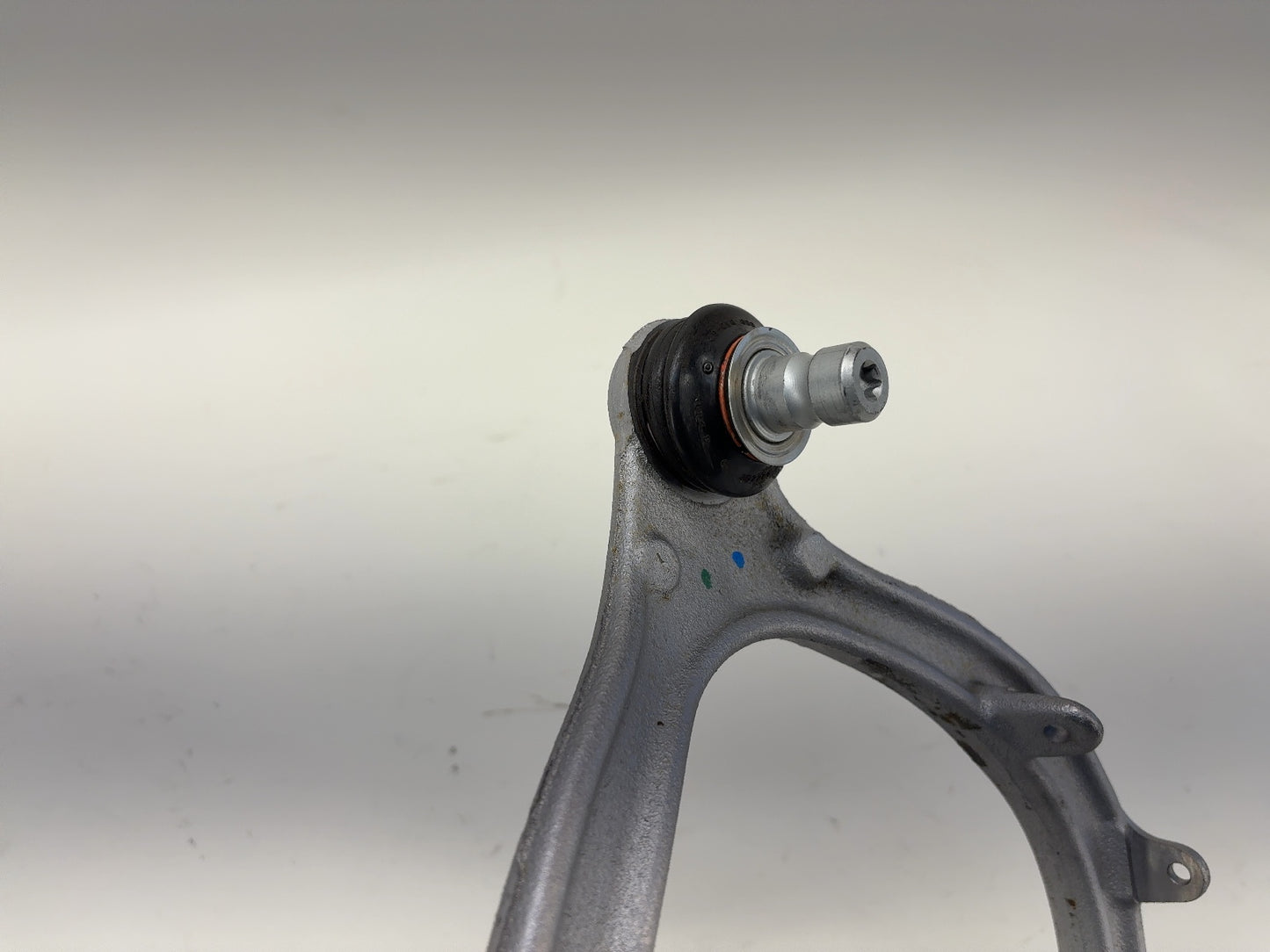 2023 Tesla Model Y Front Right Upper Control Arm 1288326-00-A