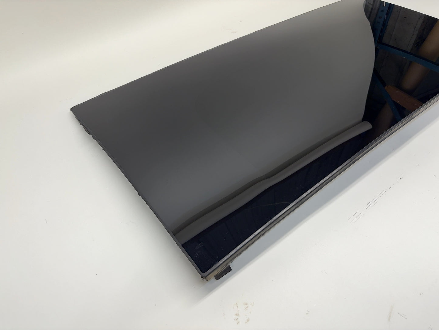 2018 Tesla Model X Front Door Roof Glass Right 1034903-00-M
