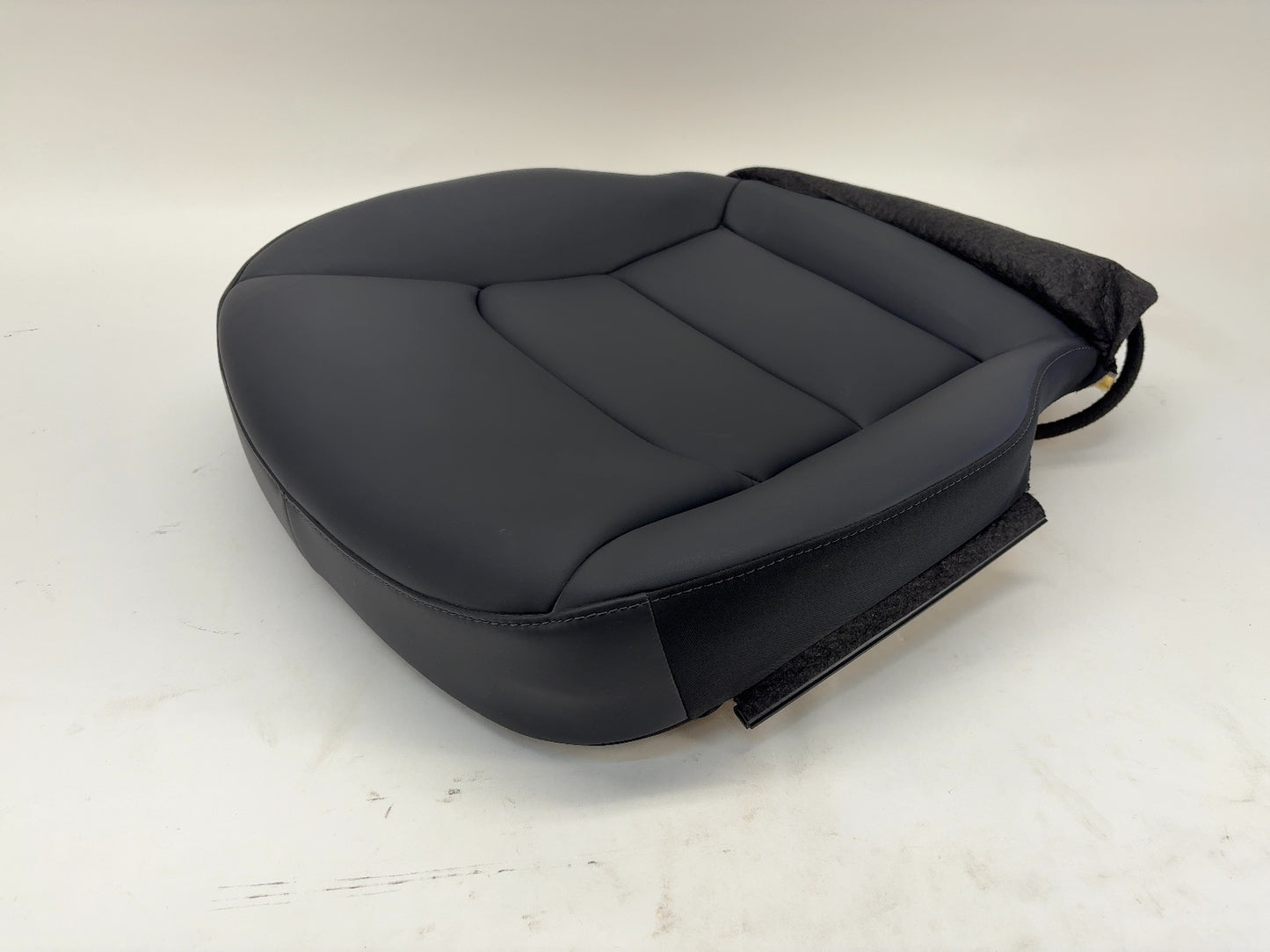 2022 Tesla Model Y Front Left Driver Seat Lower Cushion Black 1452936-81-C